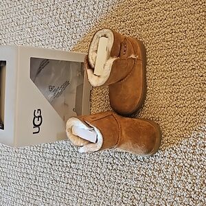 Ugg Keelan Boots (Toddler 4/5)